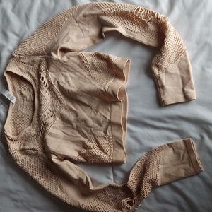 Alo siren crop long sleeve